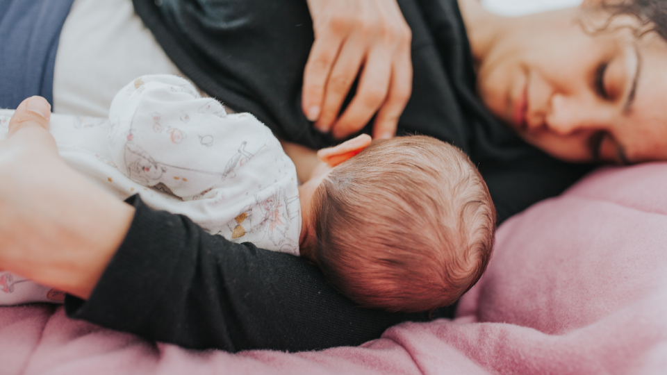 Pros and cons of extended breastfeeding