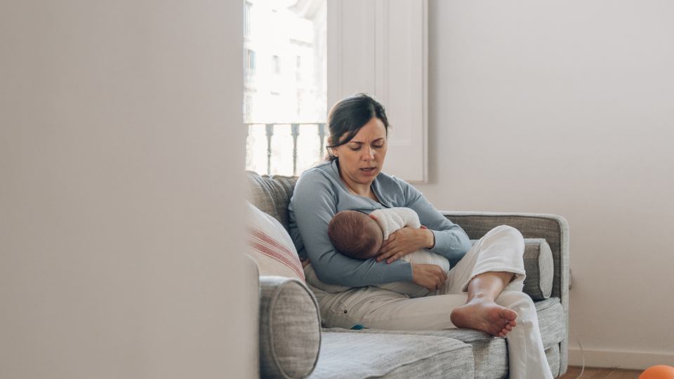 New parents learning about newborn care